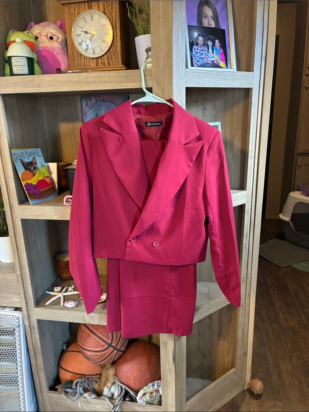 Pretty garden, maroon Cropped Blazer and Pant Set